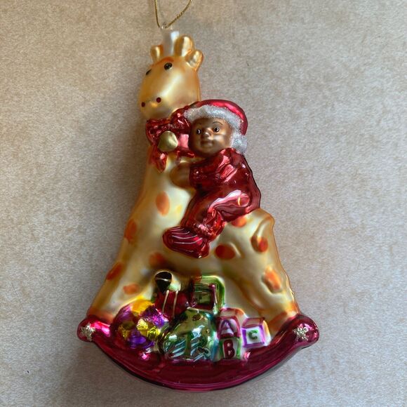 Hand‎ Blown Vintage Ornament Baby on Giraffe with Presents - Picture 1 of 7